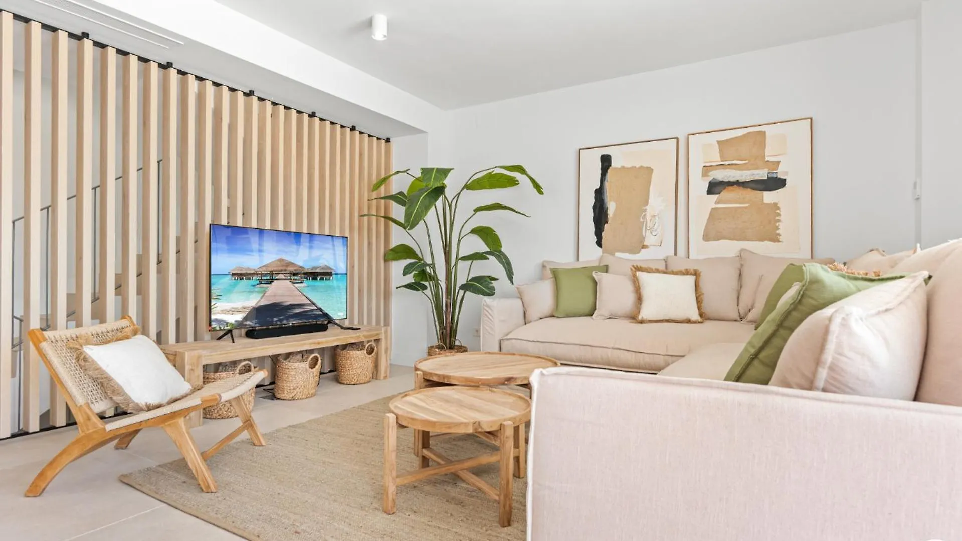 Vivi Homes - Marisol Pool, Sauna, Gym, Spa & Beach El Faro 0*,  Spain